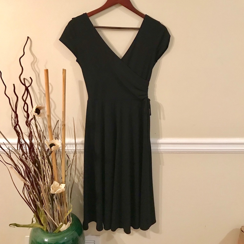 NY & Co Black Wrap Dress. Small